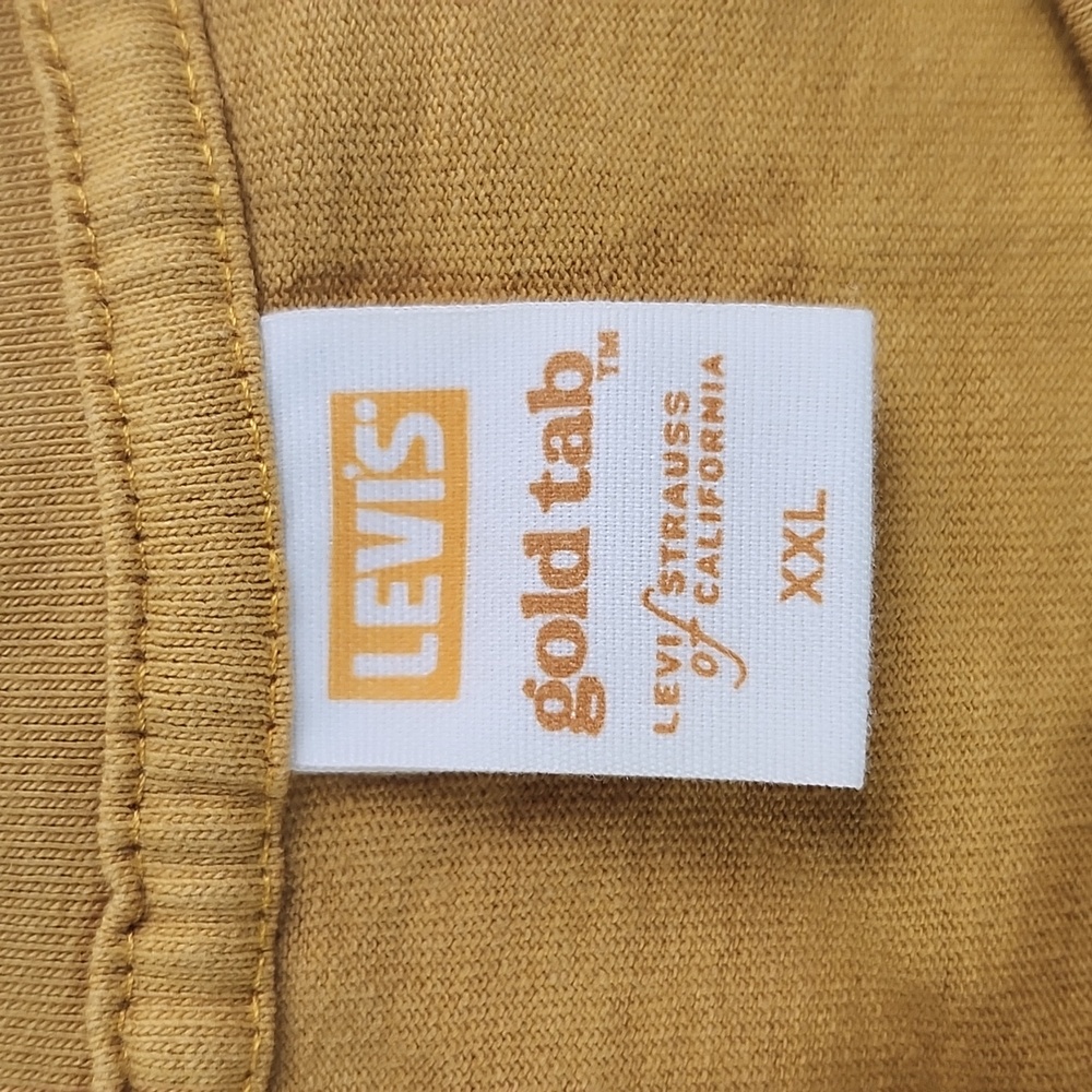 Levis Cat Daddy Graphic T-Shirt in Mustard - Picture 2 of 5